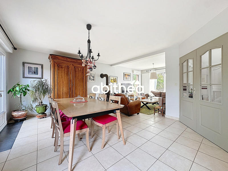 Maison - 175 m² - 7 pièces