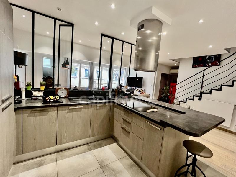 Appartement - 152 m² - 7 pièces