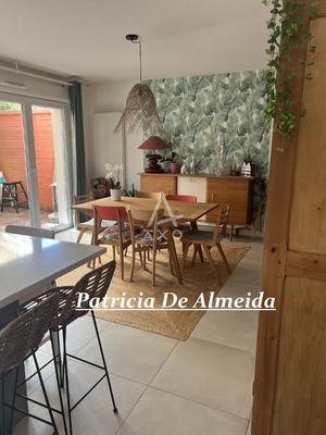 Maison jumelée - 92 m² - 4 pièces