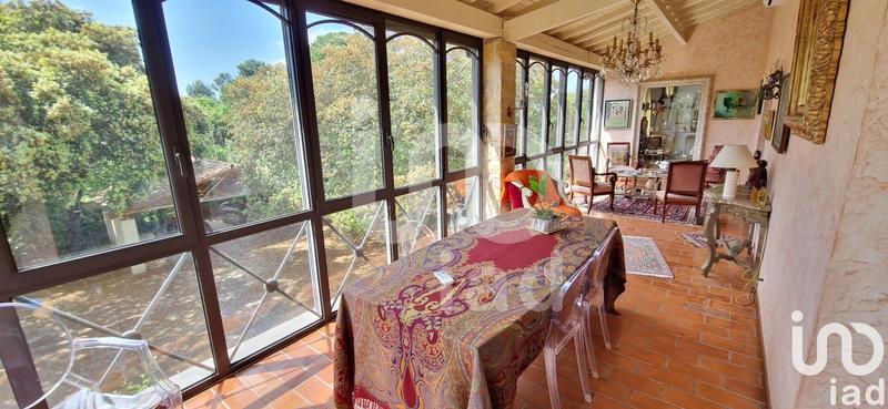 Maison - 250 m² - 11 pièces