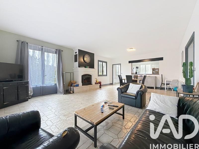 Maison - 202 m² - 7 pièces