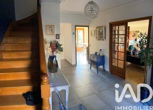 Maison - 182 m² - 8 pièces