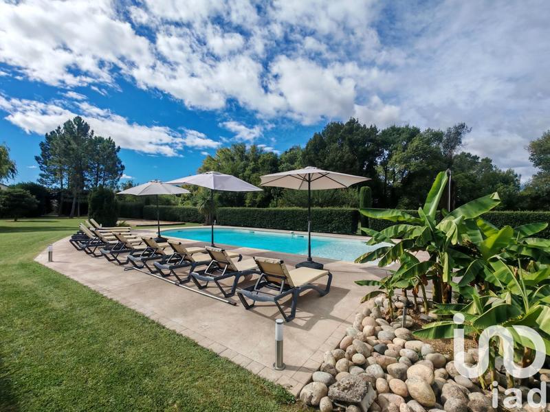 Maison - 340 m² - 12 pièces