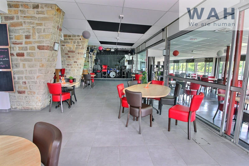 Fonds de commerce - Magasins - 1 900 m²