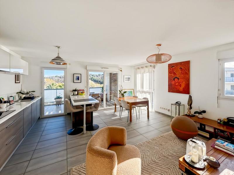 Appartement - 70 m² - 3 pièces