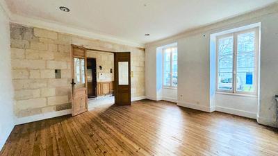 Appartement - 64 m² - 2 pièces