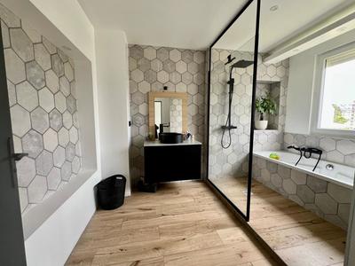 Maison - 145 m² - 5 pièces