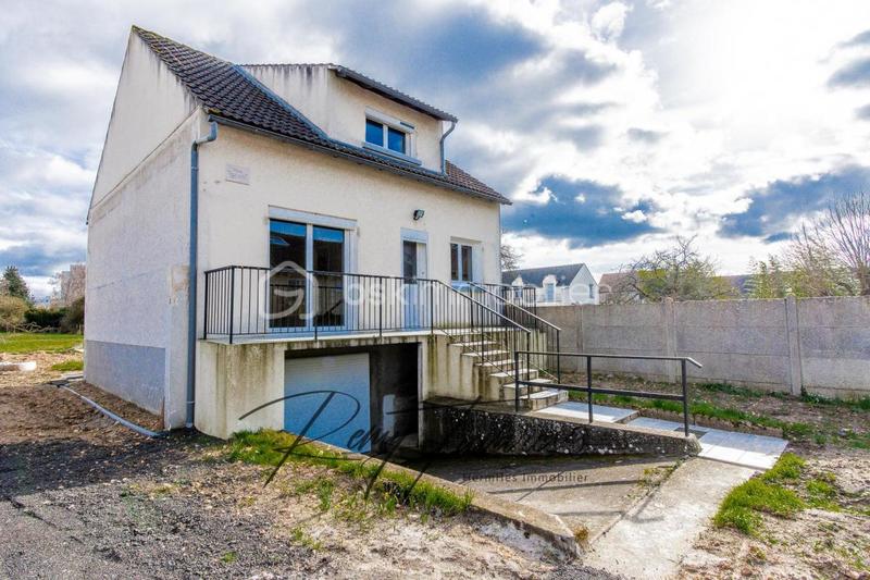 Maison traditionnelle - 95 m² - 4 pièces