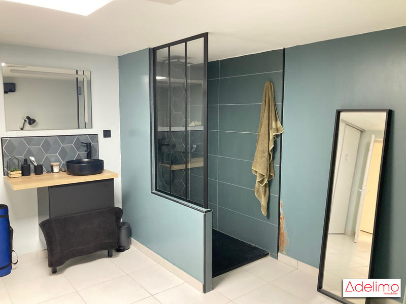 Villa - 231 m² - 9 pièces