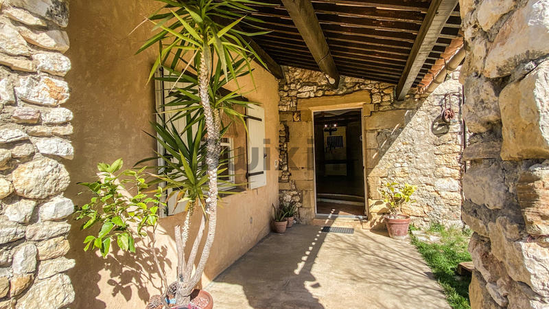 Mas - 185 m² - 7 pièces