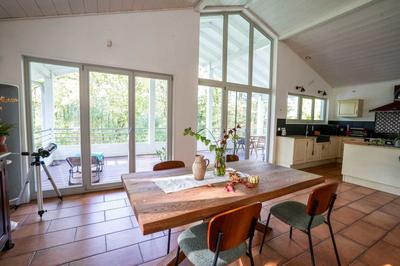 Maison - 181 m² - 5 pièces