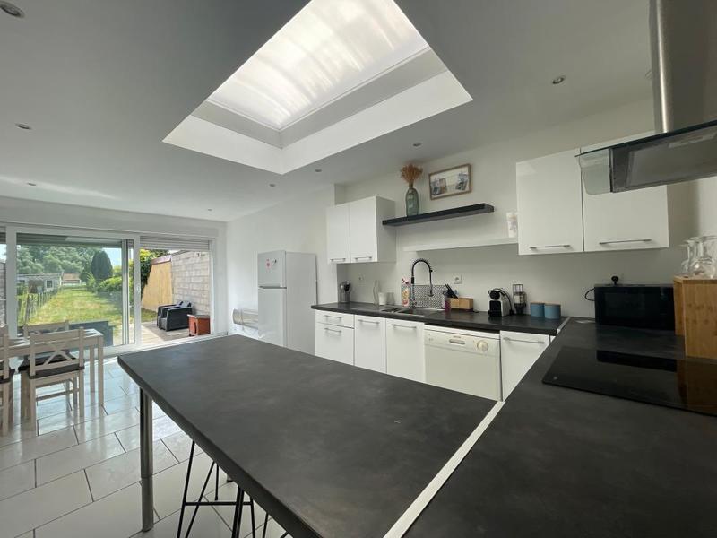 Maison - 93 m² - 4 pièces