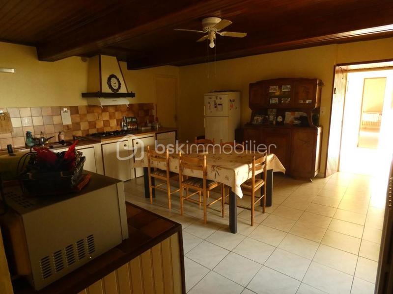 Maison ancienne - 201 m² - 6 pièces