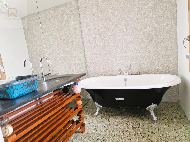 Appartement - 214 m² - 7 pièces