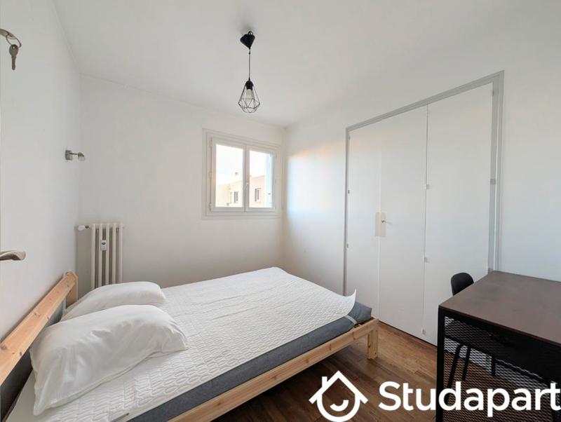 Chambre - 9 m² - 1 pièce