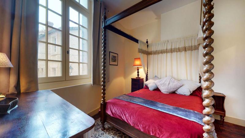 Appartement - 143 m² - 6 pièces