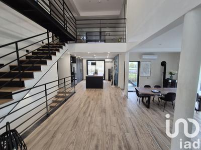 Maison de maîtres - 250 m² - 8 pièces