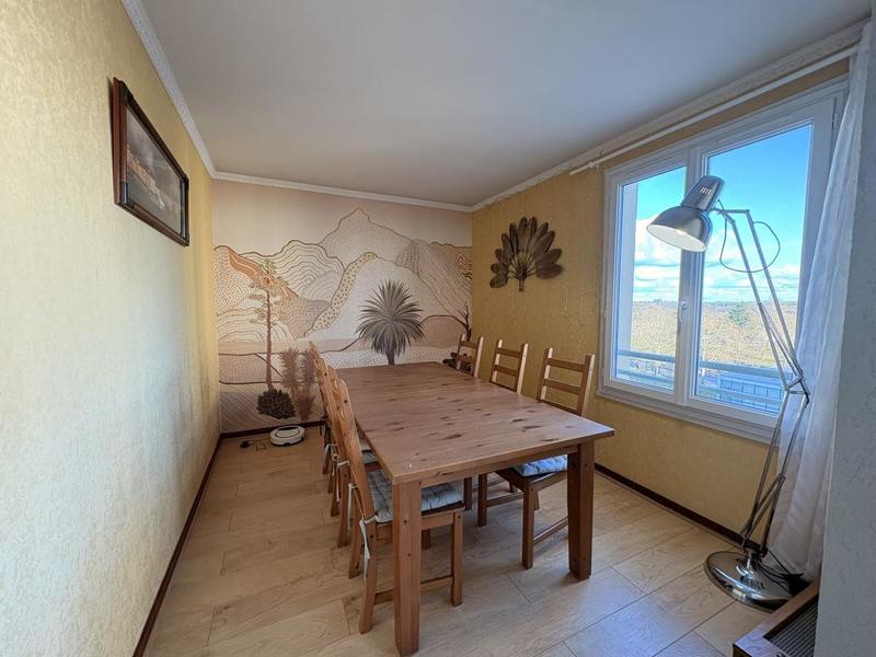 Appartement ancien - 90 m² - 5 pièces