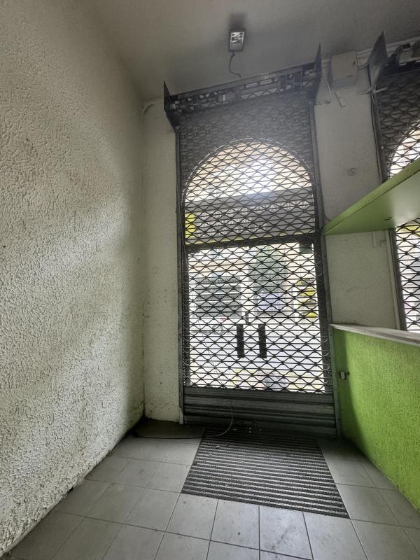 Local commercial - 80 m²