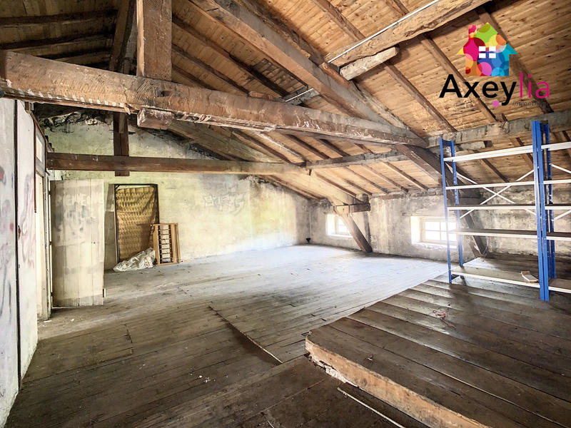 Immeuble - 221 m² - 8 pièces