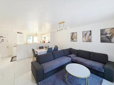 Maison - 102 m² - 5 pièces