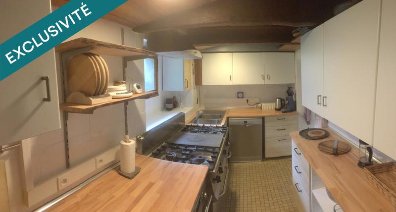 Maison - 207 m² - 9 pièces