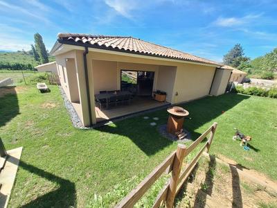 Maison - 111 m² - 4 pièces