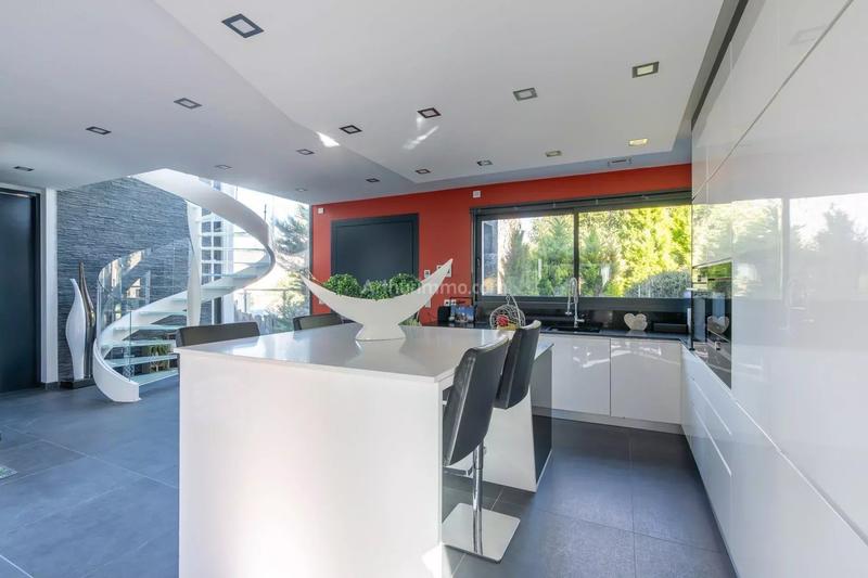 Maison - 145 m² - 5 pièces