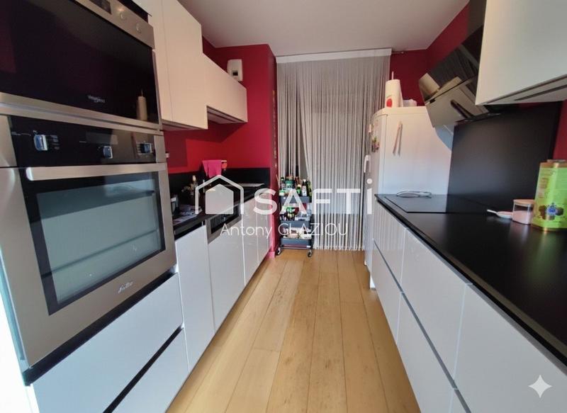 Appartement - 102 m² - 4 pièces