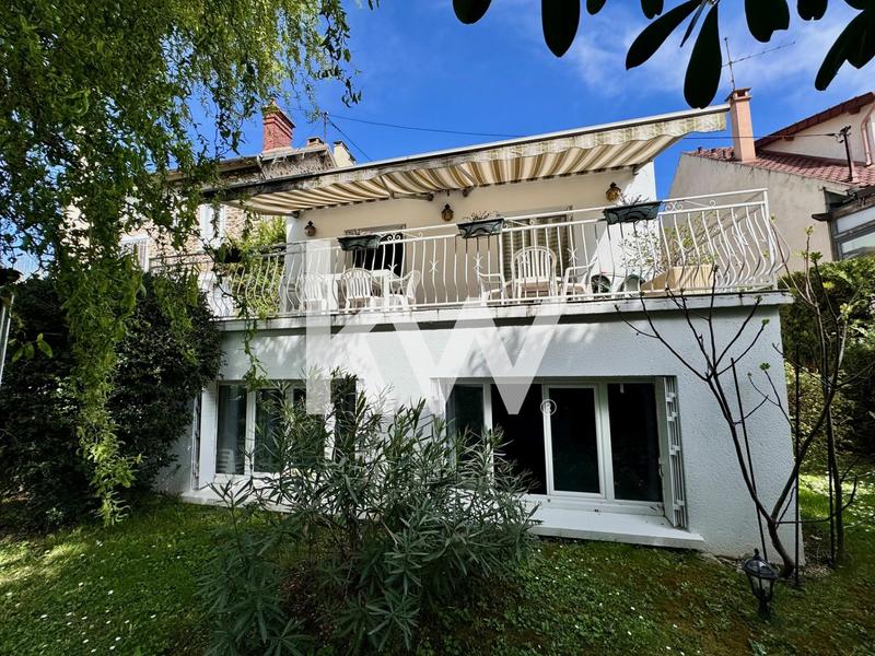 Maison - 380 m² - 10 pièces