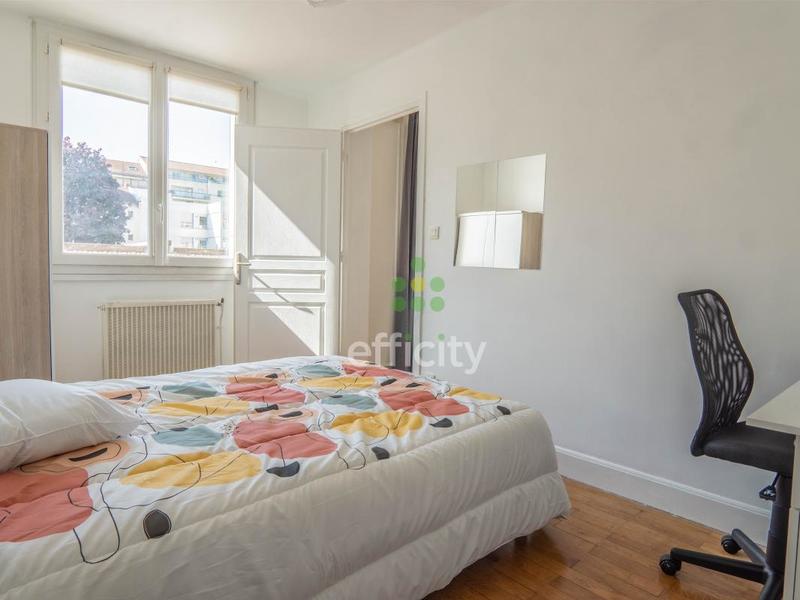 Chambre - 63 m² - 1 pièce