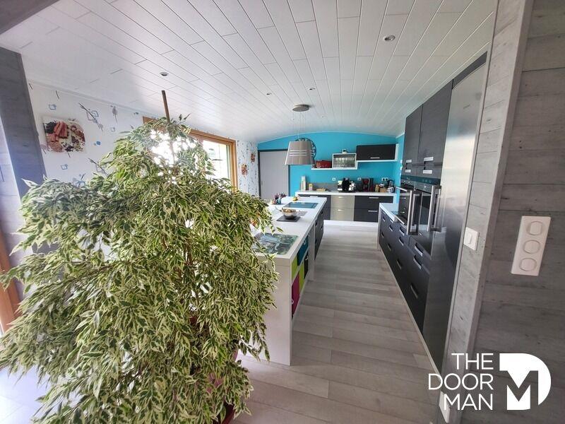 Maison - 209 m² - 6 pièces