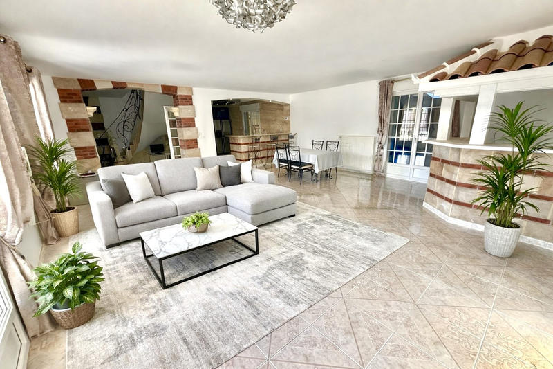 Villa - 230 m² - 7 pièces