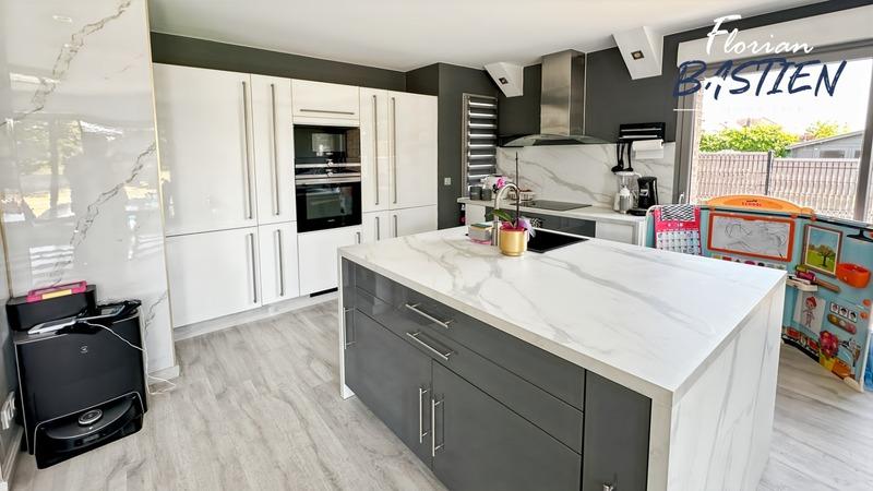 Maison - 172 m² - 7 pièces