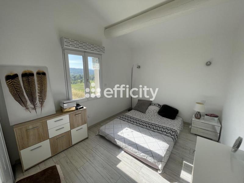 Maison - 240 m² - 11 pièces