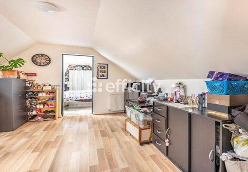 Maison - 162 m² - 8 pièces