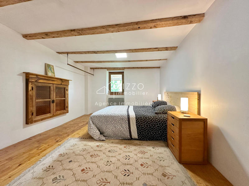 Maison - 139 m² - 7 pièces