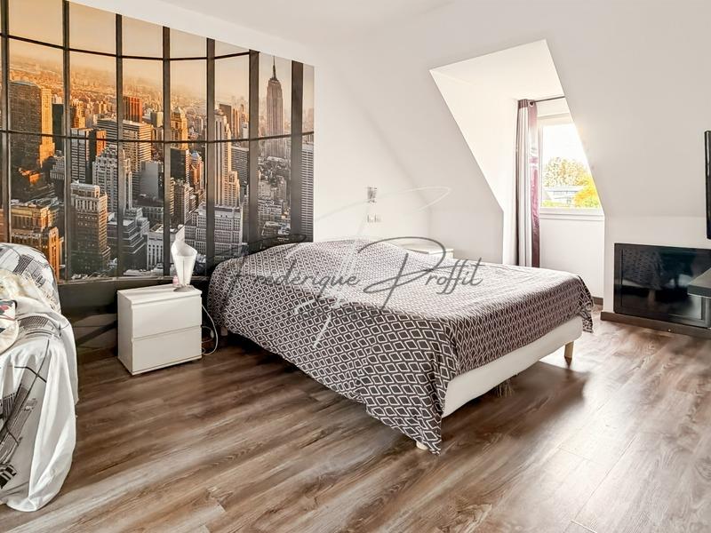 Maison - 167 m² - 6 pièces