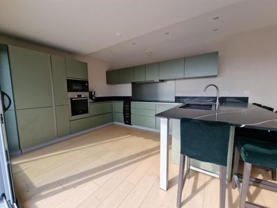 Appartement ancien - 131 m² - 5 pièces