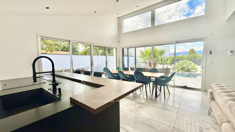 Villa - 165 m² - 7 pièces