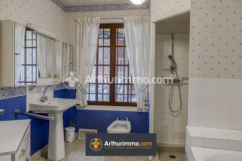 Maison - 189 m² - 8 pièces