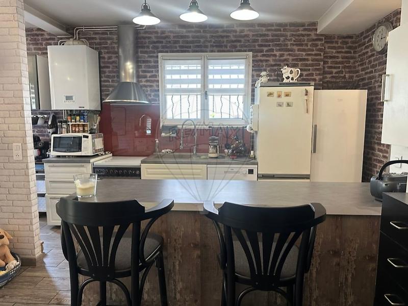 Maison - 142 m² - 4 pièces