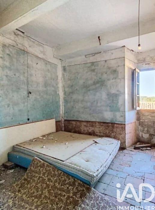 Maison - 340 m² - 4 pièces