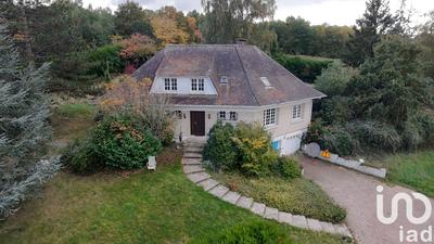 Maison - 243 m² - 9 pièces