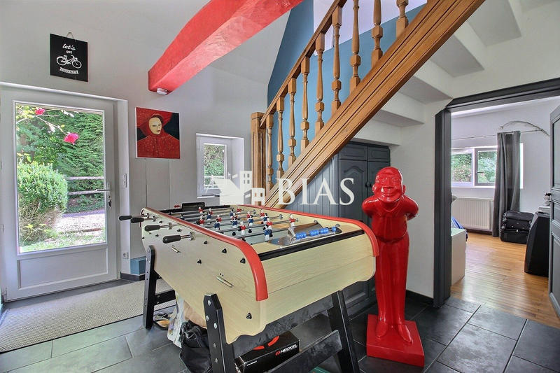 Maison - 220 m² - 6 pièces