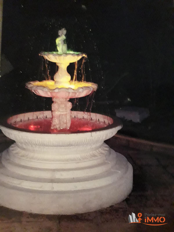 Maison - 300 m² - 8 pièces