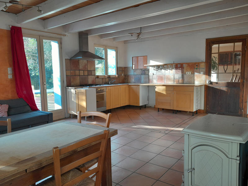 Maison - 295 m² - 10 pièces