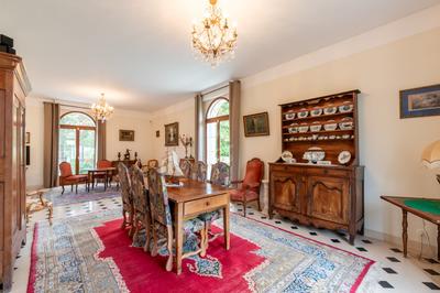 Maison - 244 m² - 5 pièces