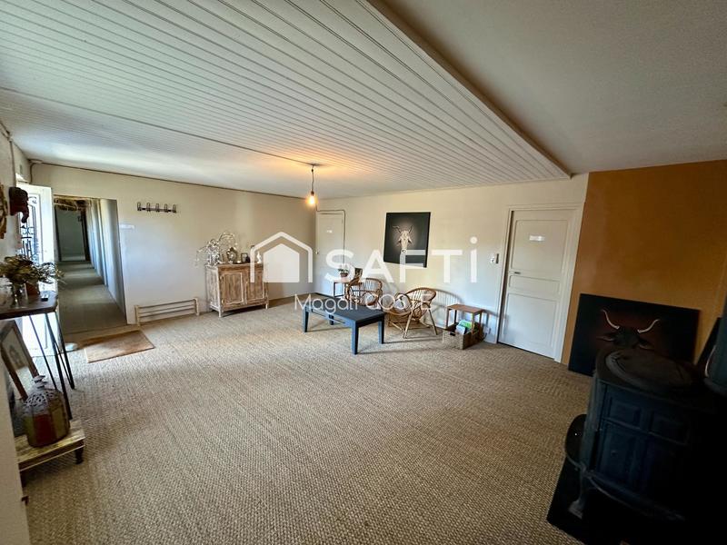 Maison - 440 m² - 12 pièces