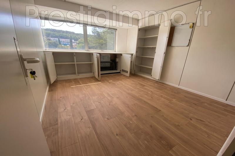 Bureau - 14 m²